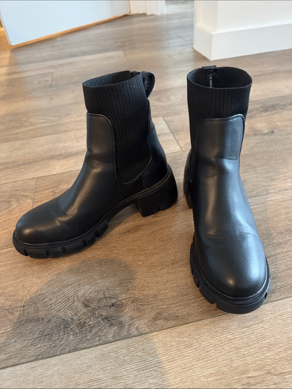 Steve Madden Black Leather Lug Chelsea Booties with Knit Cuff